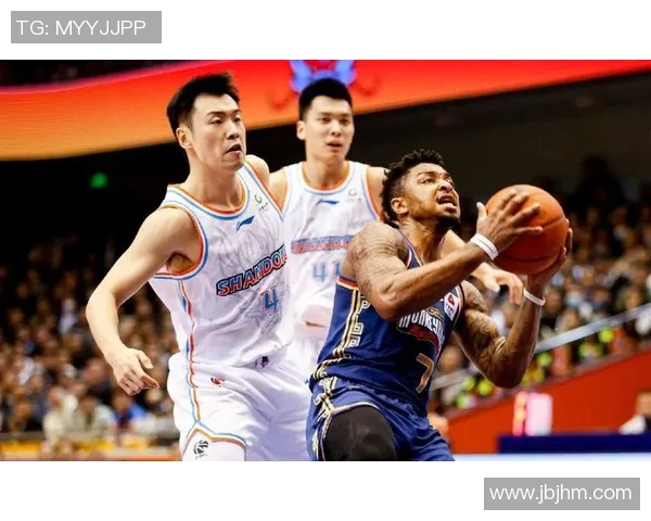 昆汀·皮特森携手新队友,备战新赛季 昆汀·皮特森携手新队友,备战新赛季